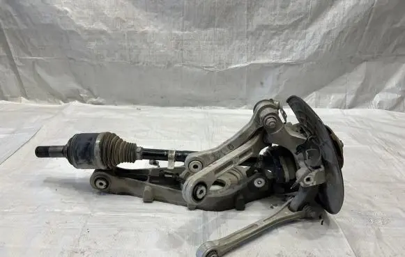 Maserati Levante Rear wheel hub spindle/knuckle 