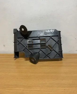 Volkswagen Golf VII Other engine bay part 5Q0906507 C2145