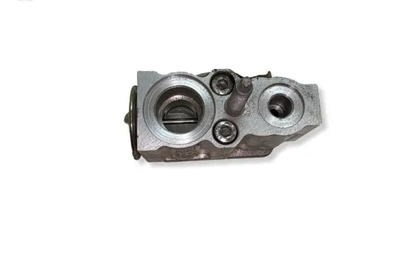 BMW M4 G82 G83 Air conditioning (A/C) expansion valve 6994989