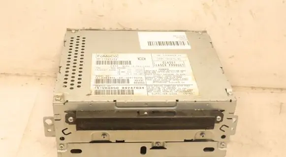 Volvo V70 Radio/GPS head unit trim 