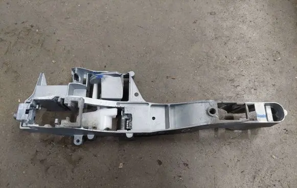 Peugeot 207 CC Front door exterior handle/bracket 