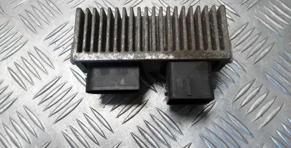 Glow plug pre-heat relay