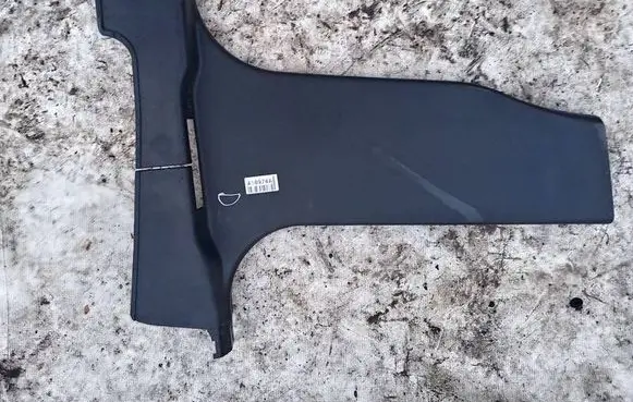 Nissan Qashqai (B) pillar trim (top)