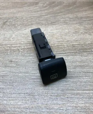 Hyundai Santa Fe Windscreen/window heater switch 9371026500