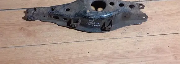 Toyota Avensis T270 Rear upper control arm/wishbone