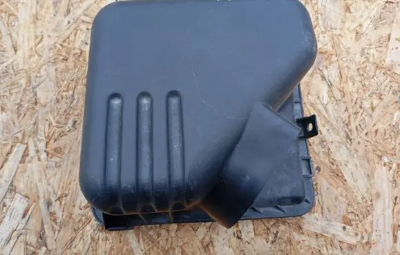 Hyundai i30 Air filter box cover 281112H200