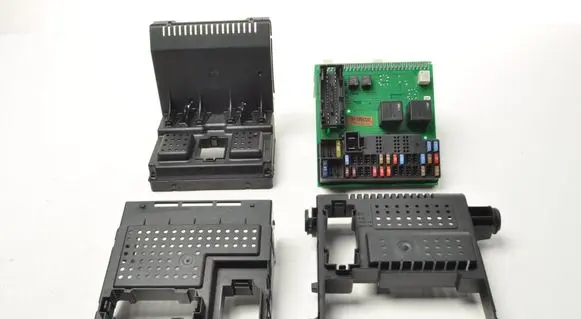 Volvo S60 Central body control module 30728542