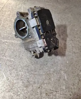 Volkswagen Polo V 6R Electric throttle body valve 04B128063K 501211203