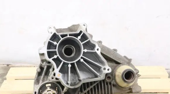 BMW X5 E70 Gearbox transfer box case ATC700 7599890 27107599890