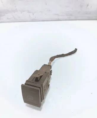 Volkswagen Polo Windscreen/window heater switch 6Q0959621 21803