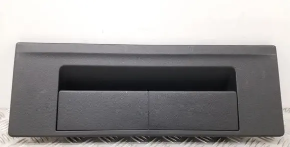 Skoda Superb B8 (3V) Trunk/boot storage box wall 3V5867145A