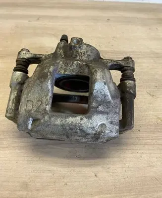 Toyota Auris E180 Front brake caliper