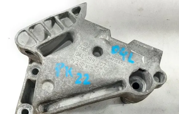 Volkswagen Crafter Engine mount bracket 04L199207