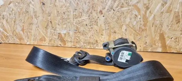 Audi A4 S4 B6 8E 8H Front seatbelt 56088501