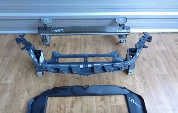Maserati Levante Front piece kit 