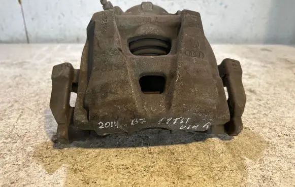 Volkswagen PASSAT B7 USA Front brake caliper