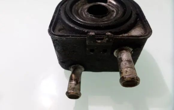 Citroen Xsara Picasso Oil filter mounting bracket