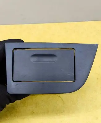 BMW X5 E70 Rear door ashtray 7137186