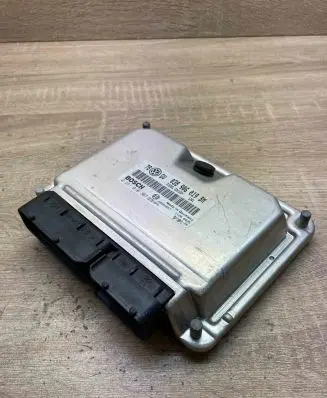Volkswagen PASSAT B5.5 Engine control unit/module ECU 038906019BM 0281010307 78GV