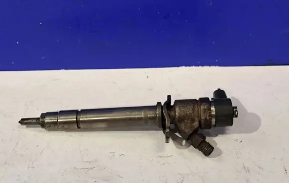 Volvo S60 Fuel injector 0445110078 8658351