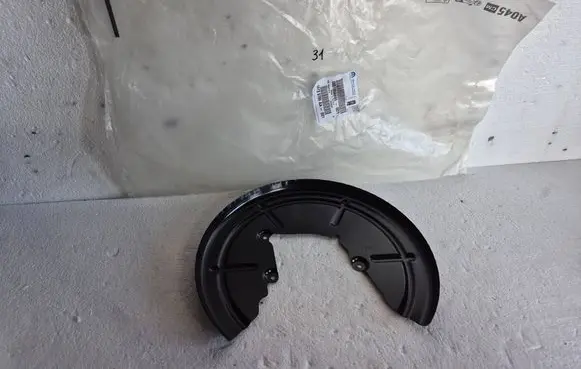 Fiat Panda II Rear brake disc plate dust cover 51856895 68135799AA
