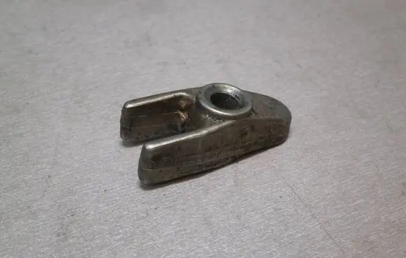 Mercedes-Benz ML W163 Fuel Injector clamp holder