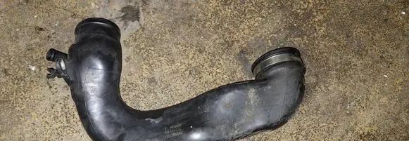 Opel Zafira B Intercooler hose/pipe 8980055583