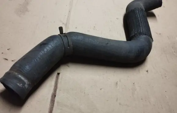 Ford Taurus Engine coolant pipe/hose
