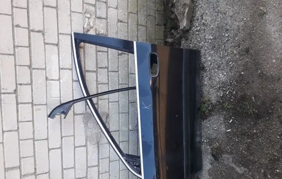 Peugeot 607 Front door