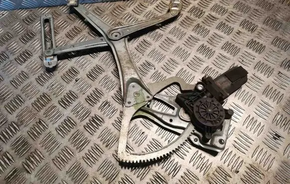 Mercedes-Benz E W210 Front door electric window regulator 2107200746 A2107200746