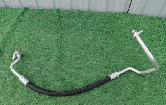 Audi Q3 F3 Air conditioning (A/C) pipe/hose 5QF816721J