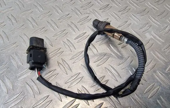 Volkswagen PASSAT B6 Lambda probe sensor 03G906262A