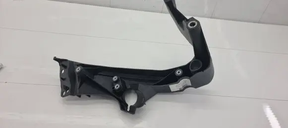 Audi A5 8T 8F Headlight/headlamp mounting bracket 8T0805607