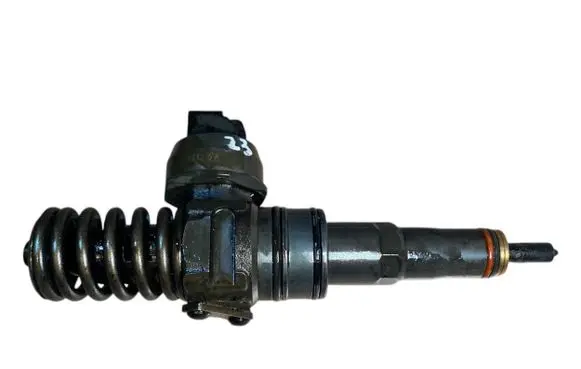 Volkswagen Golf V Fuel injector 038130073BN 0414720313 0414720363
