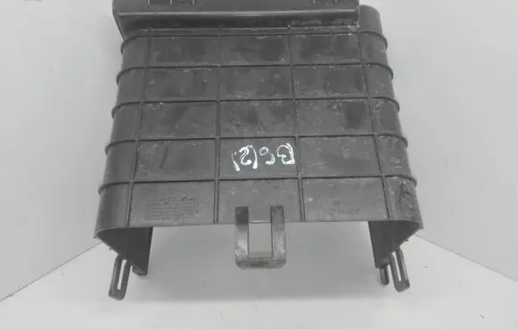 Volkswagen PASSAT B6 Battery box tray cover/lid 1K0915336B
