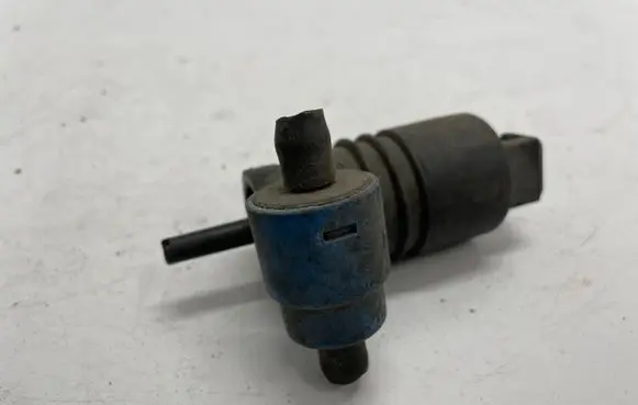 Opel Zafira C Windscreen/windshield washer pump