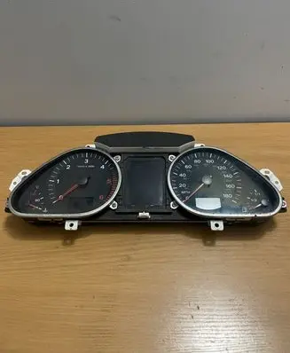 Audi Q7 4L Speedometer (instrument cluster) 4L0920981P