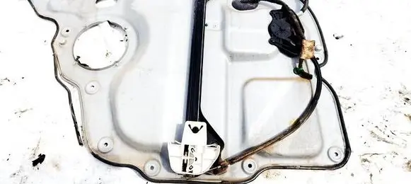 Volkswagen Touran I Sliding door window regulator with motor 1T0839729H