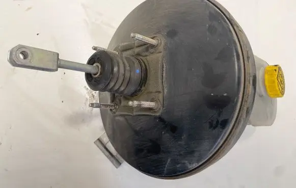 Iveco Daily 6th gen Brake booster