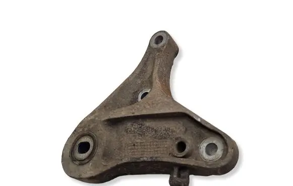 Opel Mokka Gearbox mounting bracket 96983905 33939899J