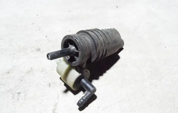 Audi A4 S4 B6 8E 8H Windscreen/windshield washer pump