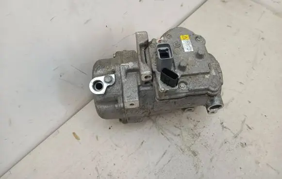 Lexus RX 450H Air conditioning (A/C) compressor (pump) 0422000464