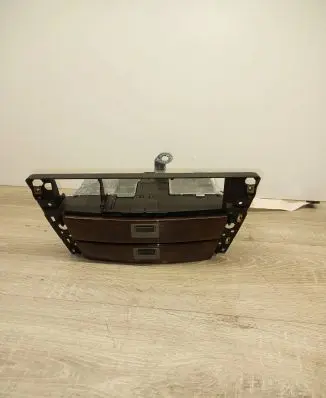 BMW 7 E65 E66 Dashboard storage box/compartment 