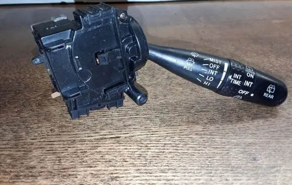 Toyota Corolla E120 E130 Wiper control stalk 173647