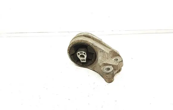 Opel Antara Engine mount bracket X01187