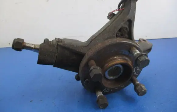 Peugeot 308 Front wheel hub spindle knuckle