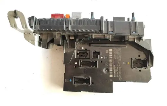 Mercedes-Benz C W204 SAM control unit 2049060205 2319025101 2049019702