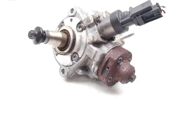 BMW 3 E90 E91 Fuel injection high pressure pump 7797874 0445010506
