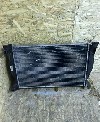 Audi A4 S4 B7 8E 8H Coolant radiator