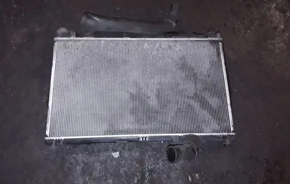 Lexus GS 300 350 430 450H Coolant radiator